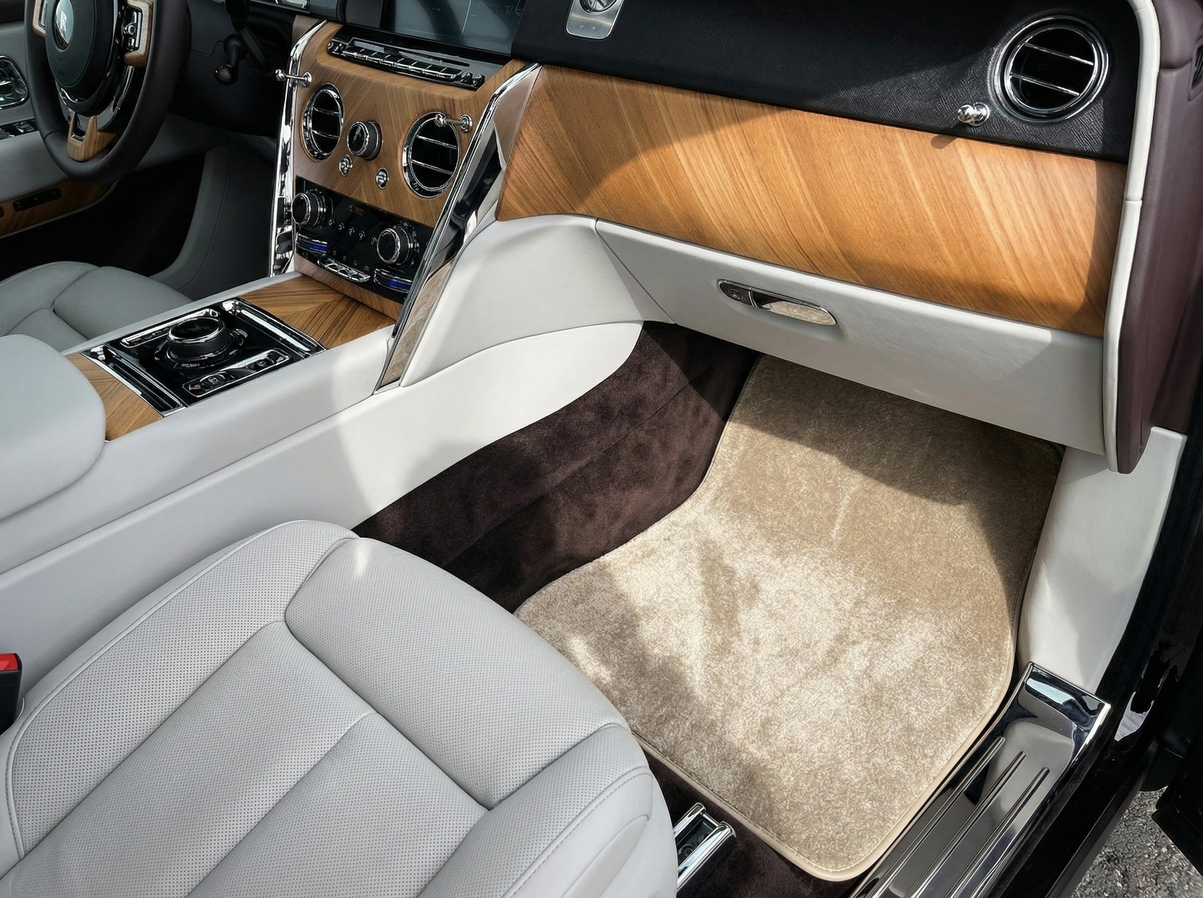 Rolls Royce Ghost Series II (2021-2026) Custom Fit Premium Velour Floor Mats